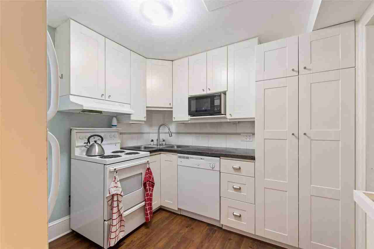 413 Strathmore Boulevard - Photo 2 of 10