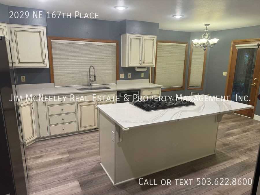 2029 Ne 167th Pl - Photo 2 of 40