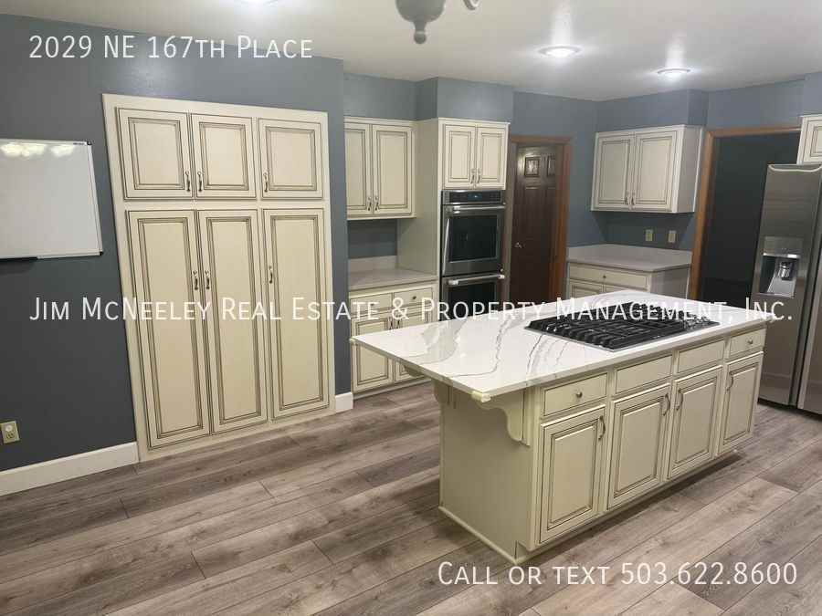2029 Ne 167th Pl - Photo 3 of 40