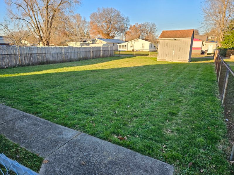 615 19th St - Photo 3 of 13