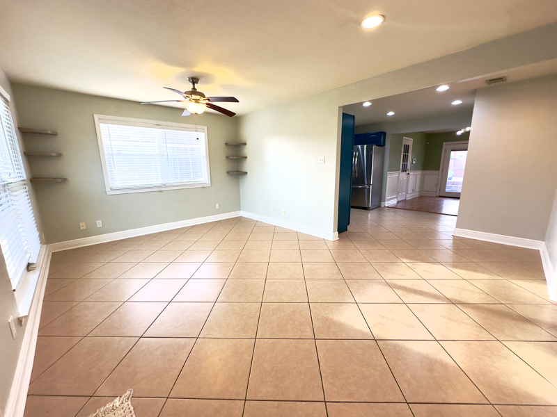 4309 Dreux Ave - Photo 2 of 21