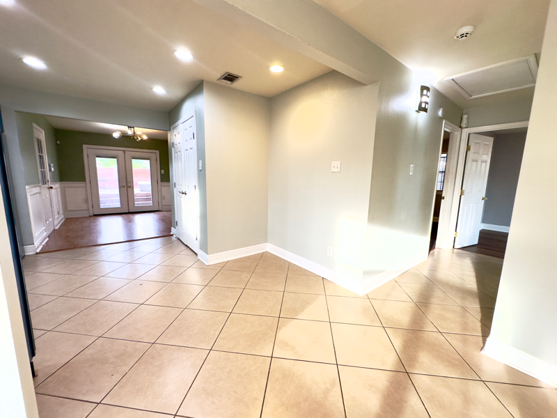 4309 Dreux Ave - Photo 3 of 21