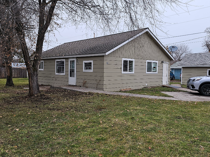 711 6th Ave E, Polson, MT 59860 2 bedroom House Rental Zumper