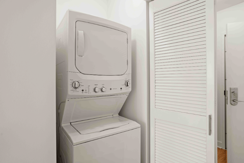 981 S State St - Photo 6 of 13