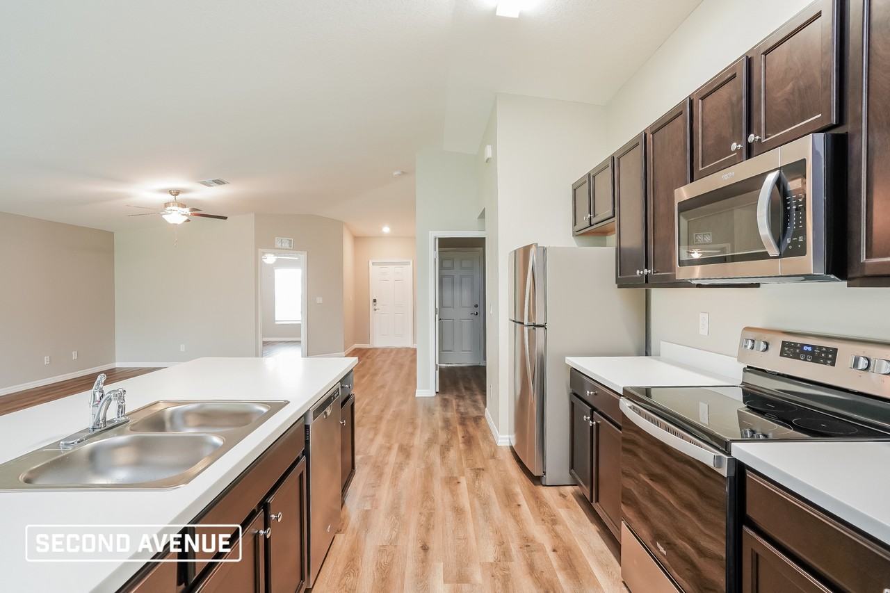1831 Nw 6th Ave - Photo 5 of 14