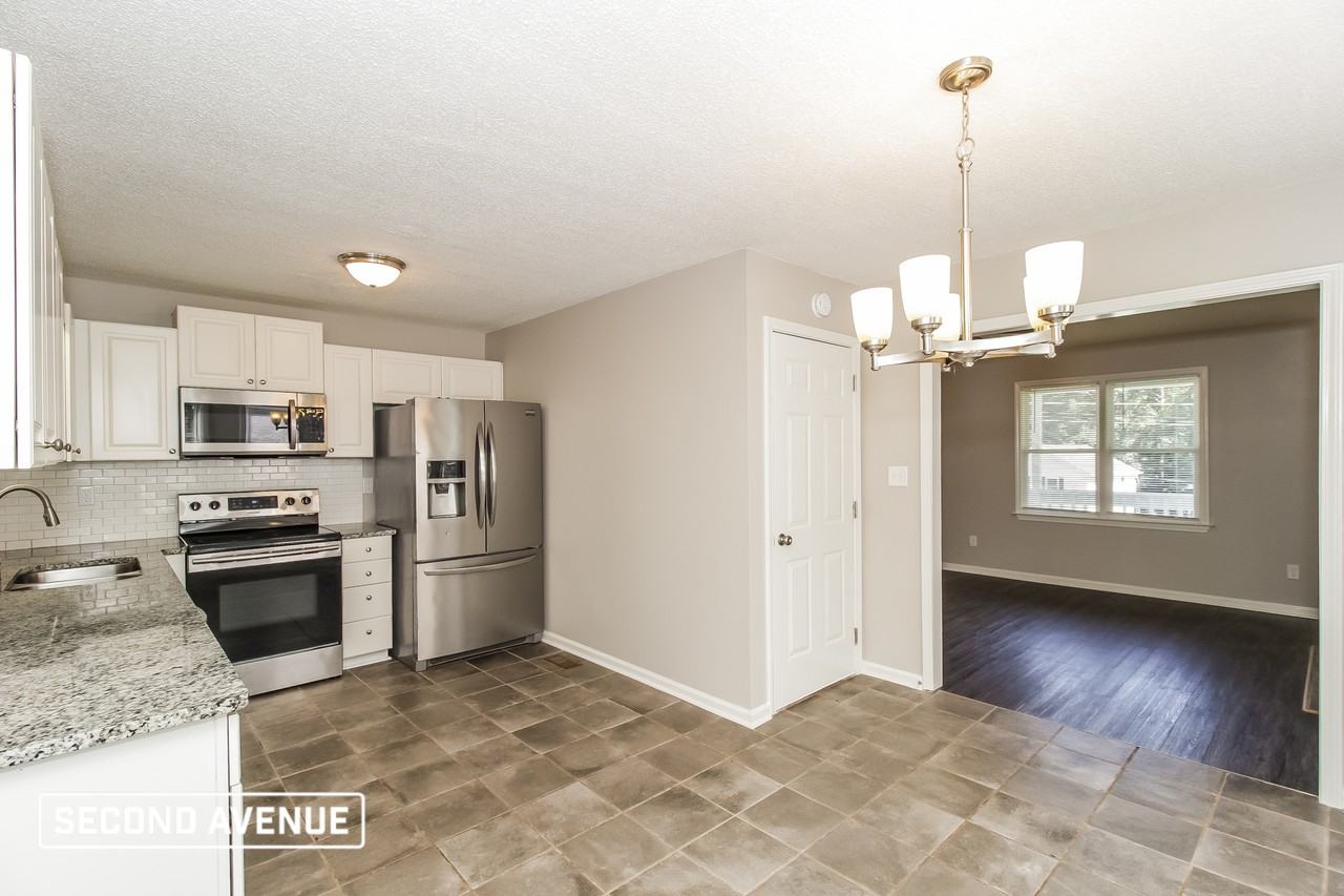 312 Wesley Mill Pl - Photo 5 of 17