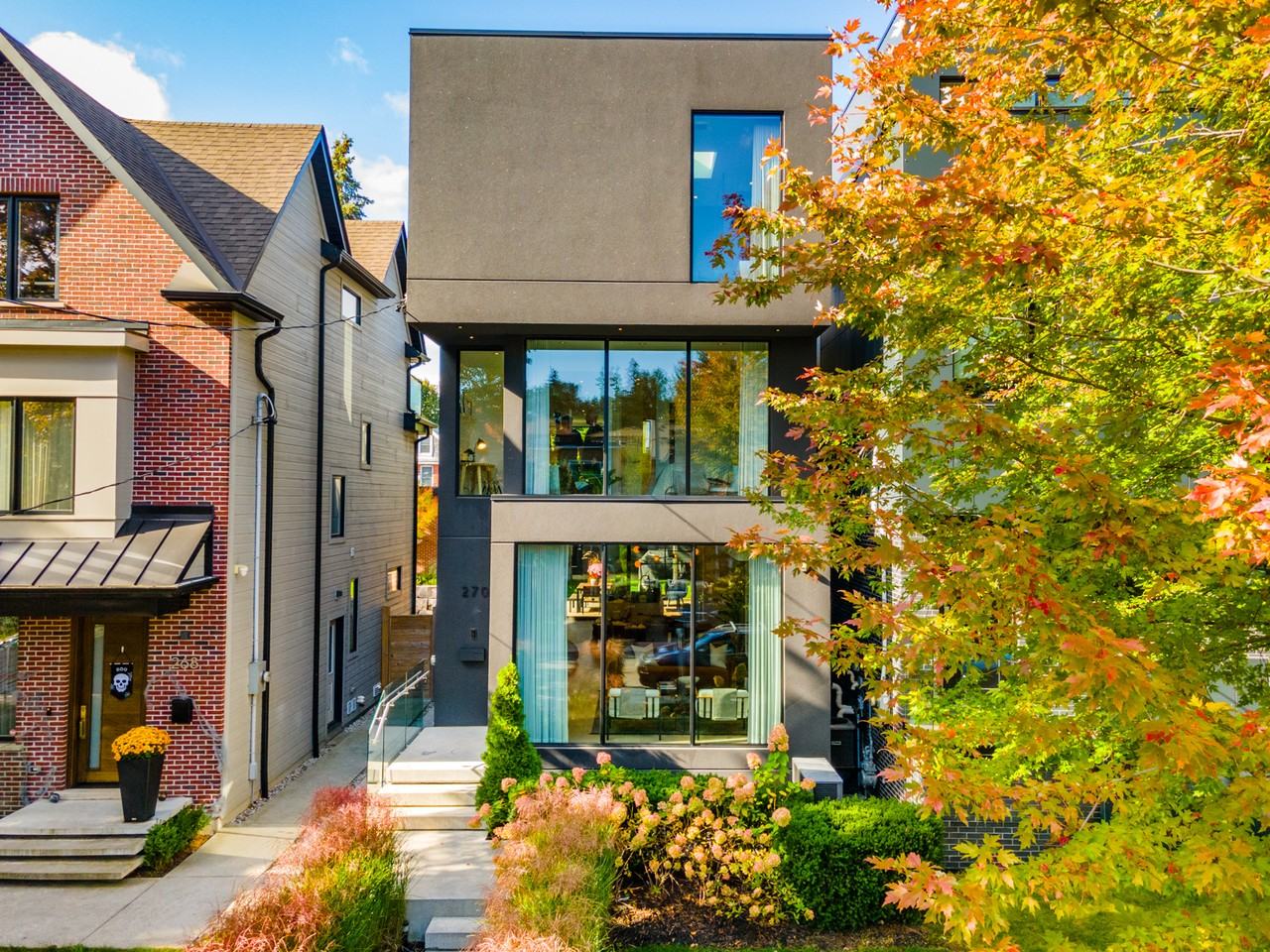 270 Indian Grove - Photo 2 of 20