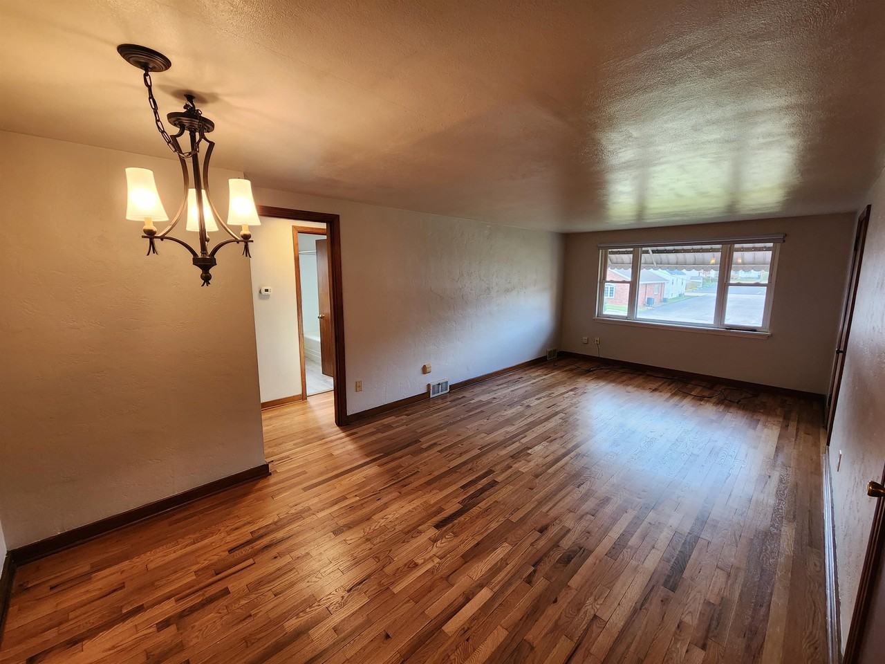 1439 Lincoln Way #D - Photo 2 of 9