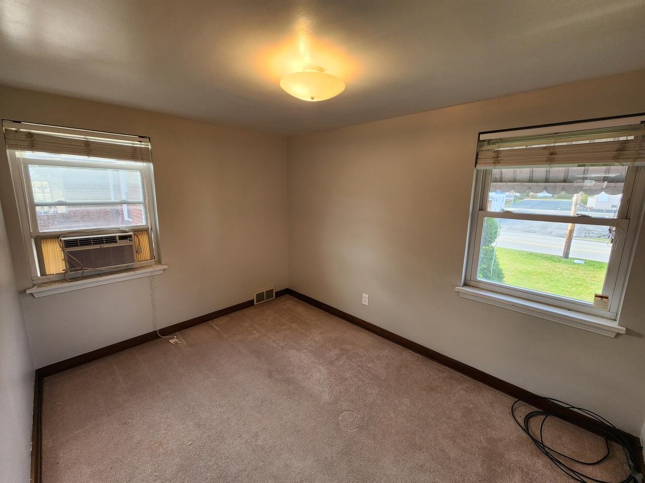 1439 Lincoln Way #D - Photo 7 of 9