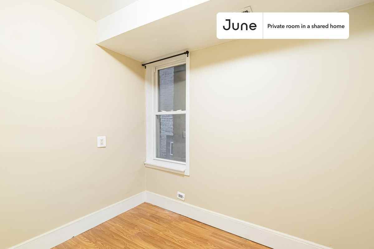 1639 W Superior St #B - Photo 2 of 17