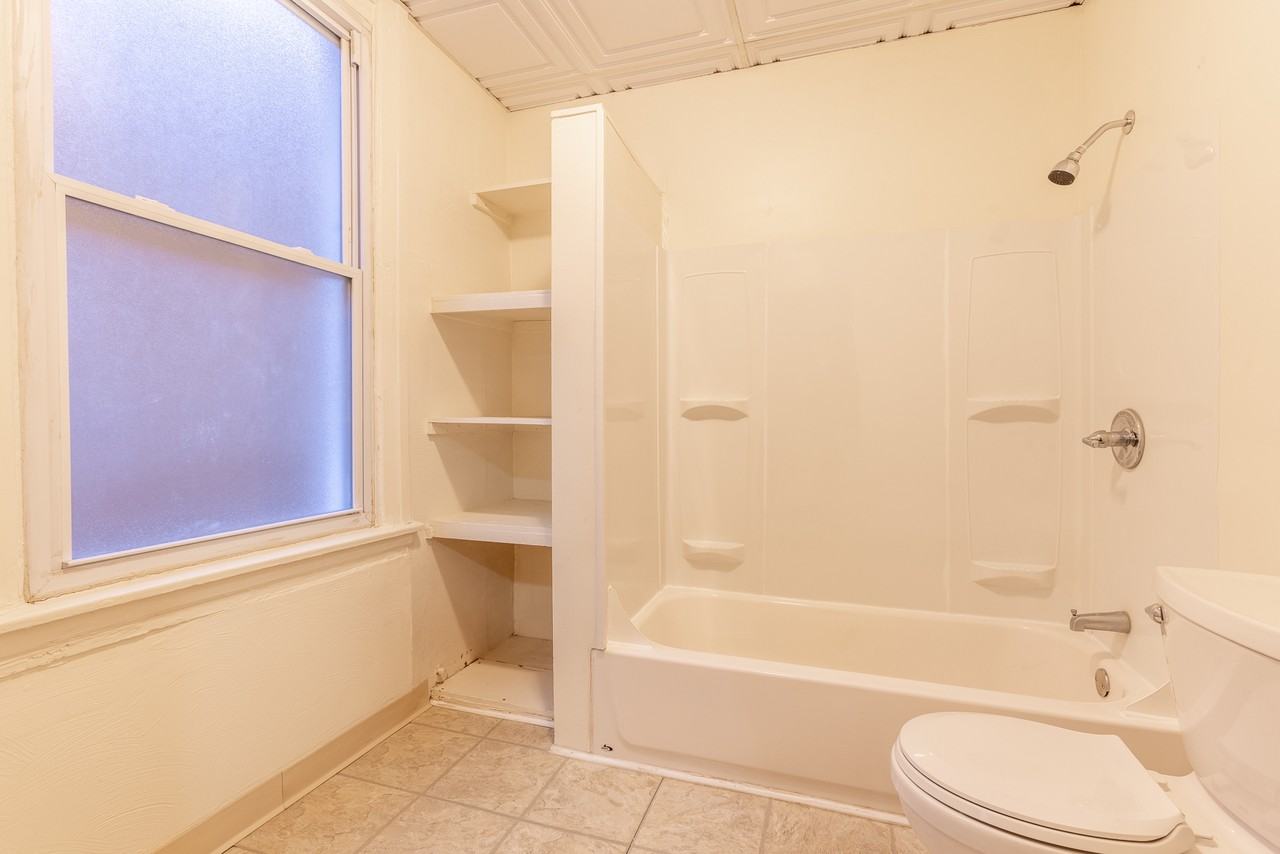 608 Taylor Ave - Photo 4 of 8
