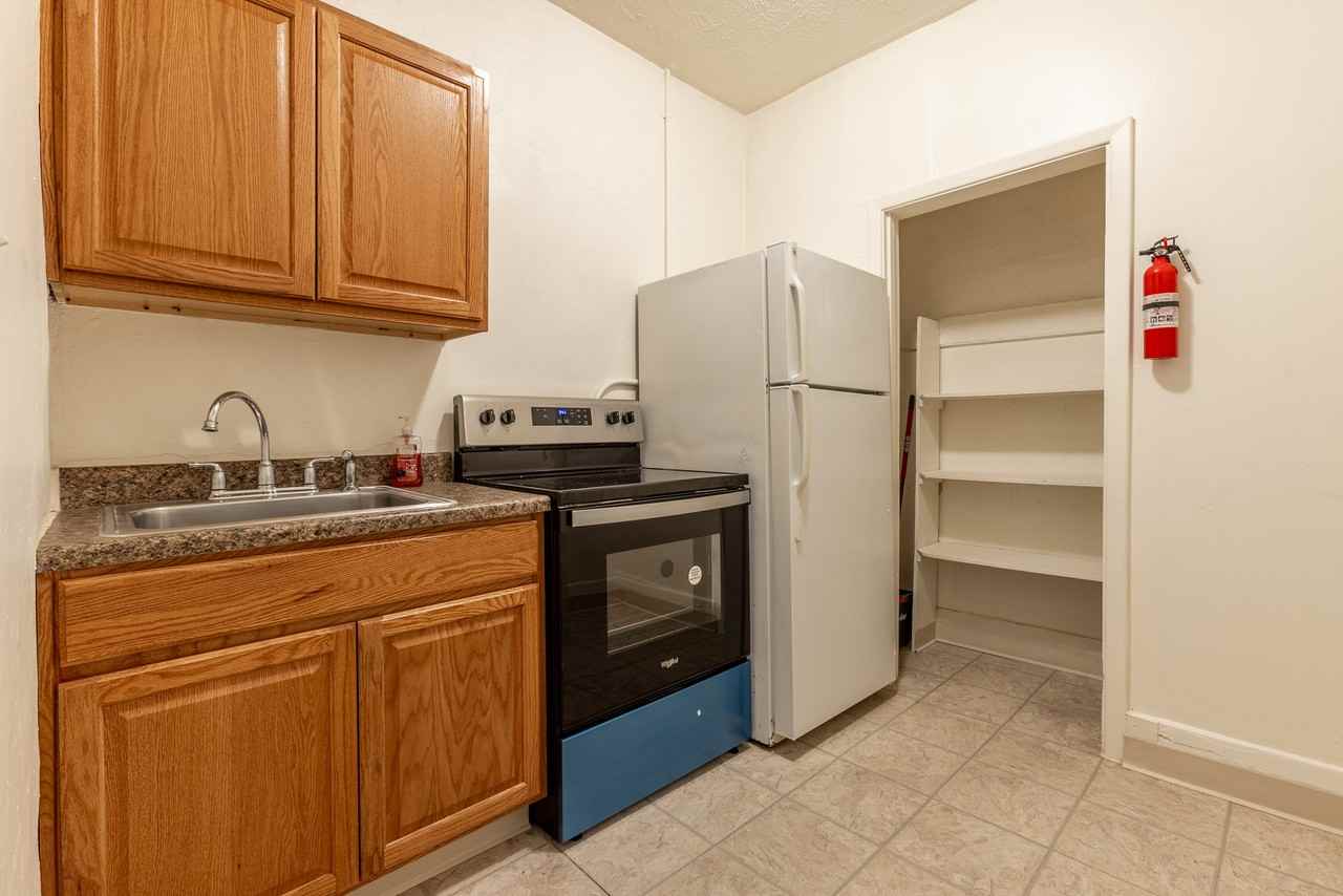 608 Taylor Ave - Photo 5 of 8