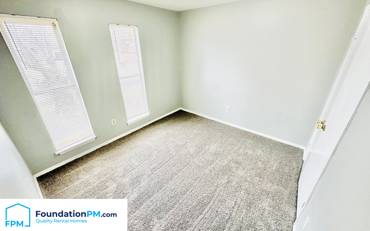 4422 Howardcrest Dr #1 - Photo 5 of 9