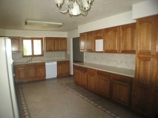 7902 Red Fox Rd - Photo 2 of 25