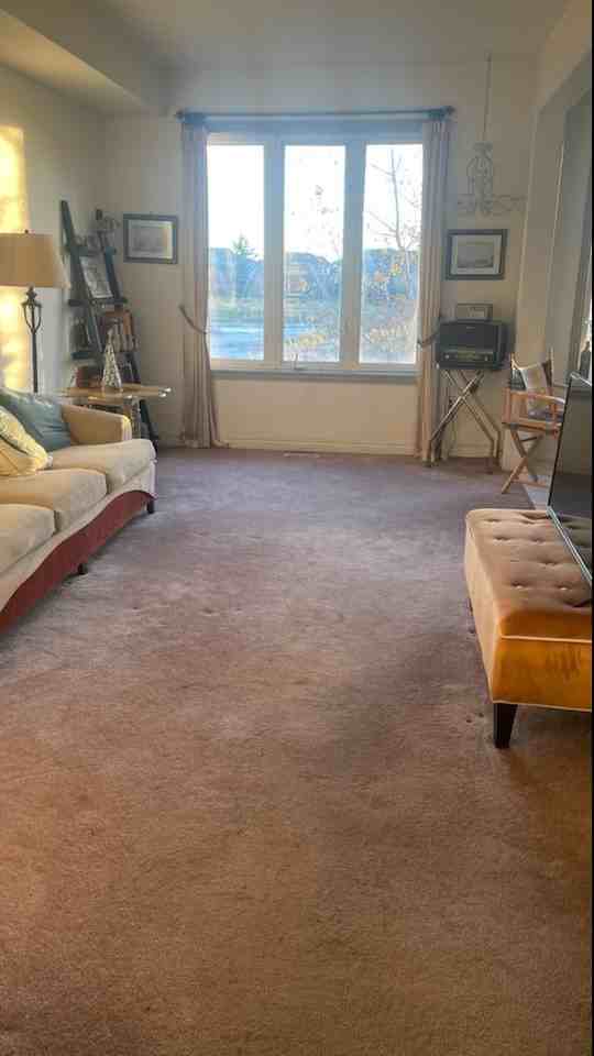 31 Belanger Crescent - Photo 2 of 8