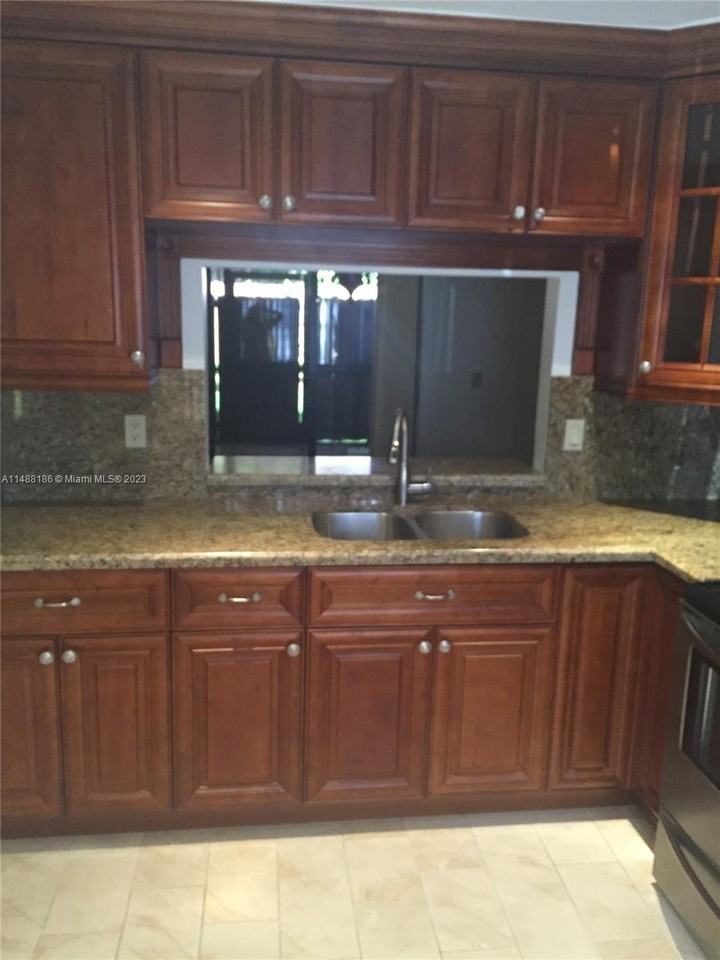 17238 Nw 60th Ct #17238 - Photo 2 of 8