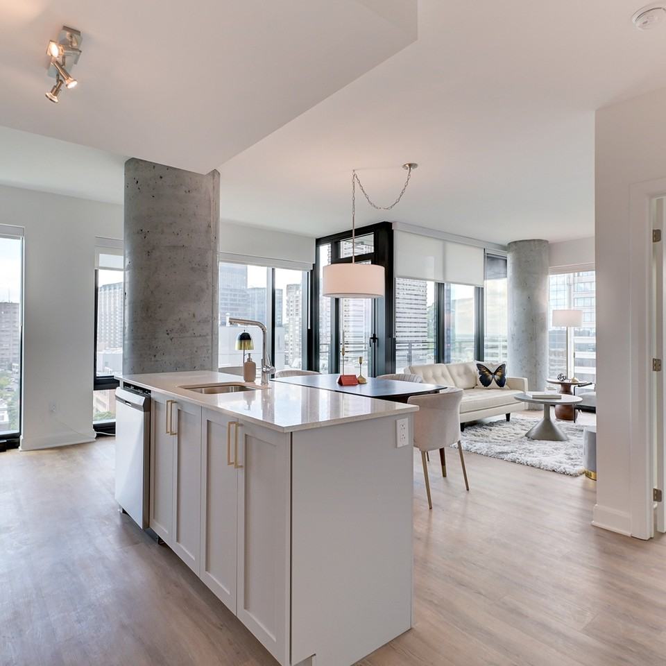 2330 Rue Tupper — photo 1