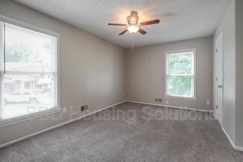 11917 Sycamore Ave - Photo 5 of 10