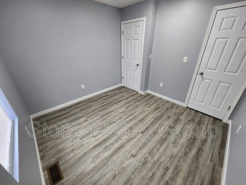 2137 N 14th St - Photo 5 of 12