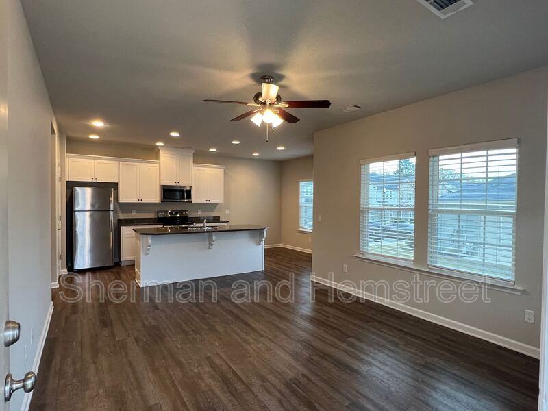 730 Tarvin Cir #730 - Photo 2 of 9