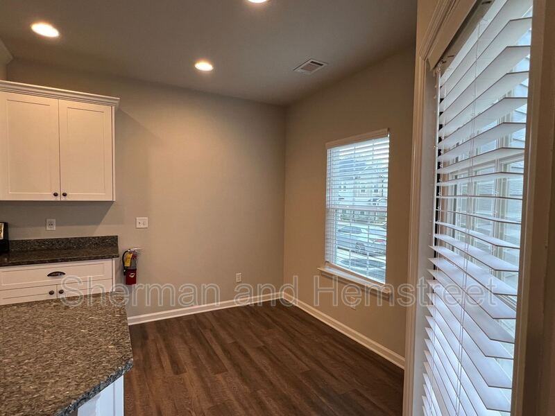 730 Tarvin Cir #730 - Photo 5 of 9