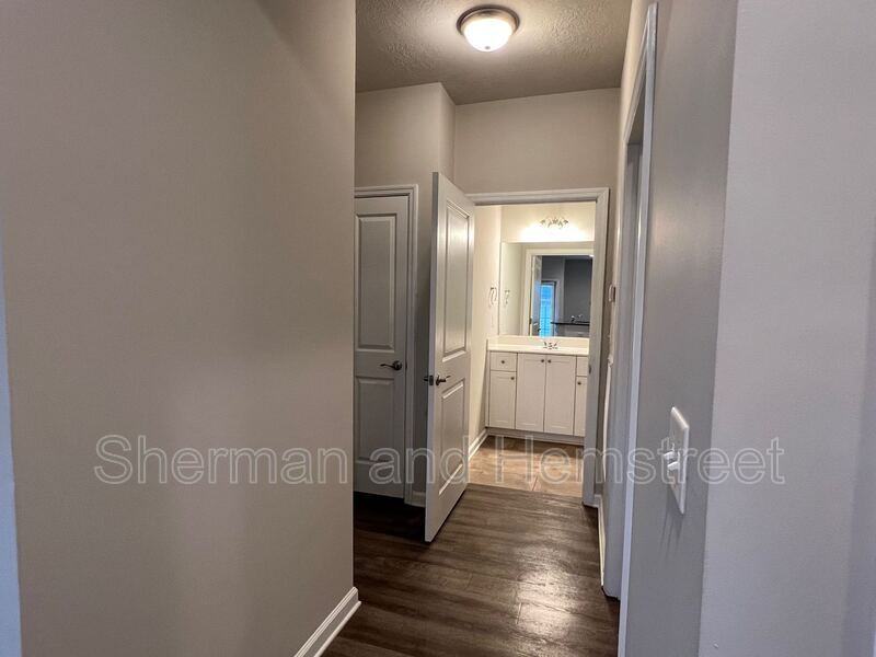 730 Tarvin Cir #730 - Photo 7 of 9