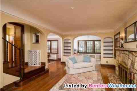 1208 Lakeview Ave S - Photo 2 of 15