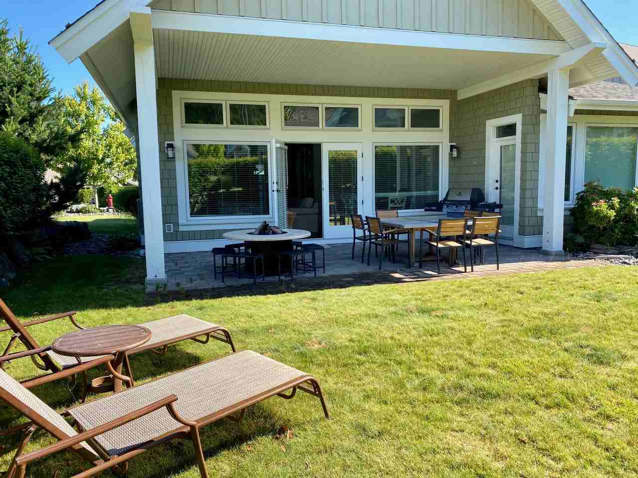 Qualicum Landing - Photo 2 of 7