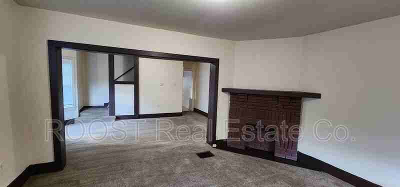 1565 S Center Blvd - Photo 3 of 9