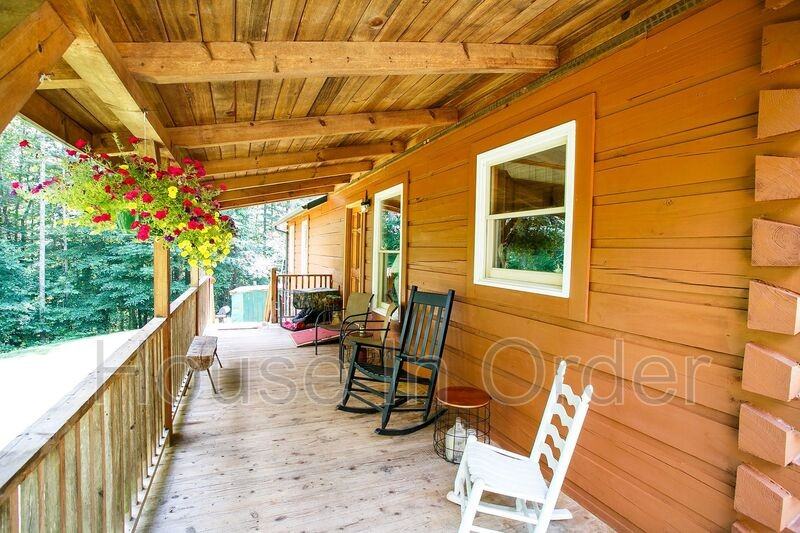 561 Bee Tree Rd - Photo 2 of 11