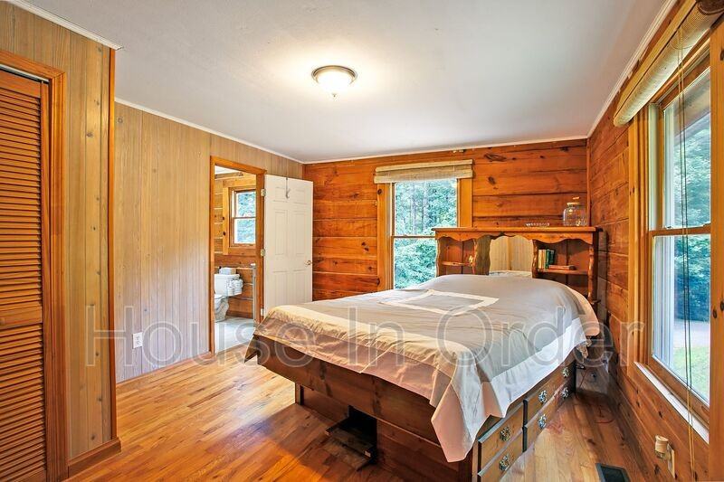 561 Bee Tree Rd - Photo 7 of 11