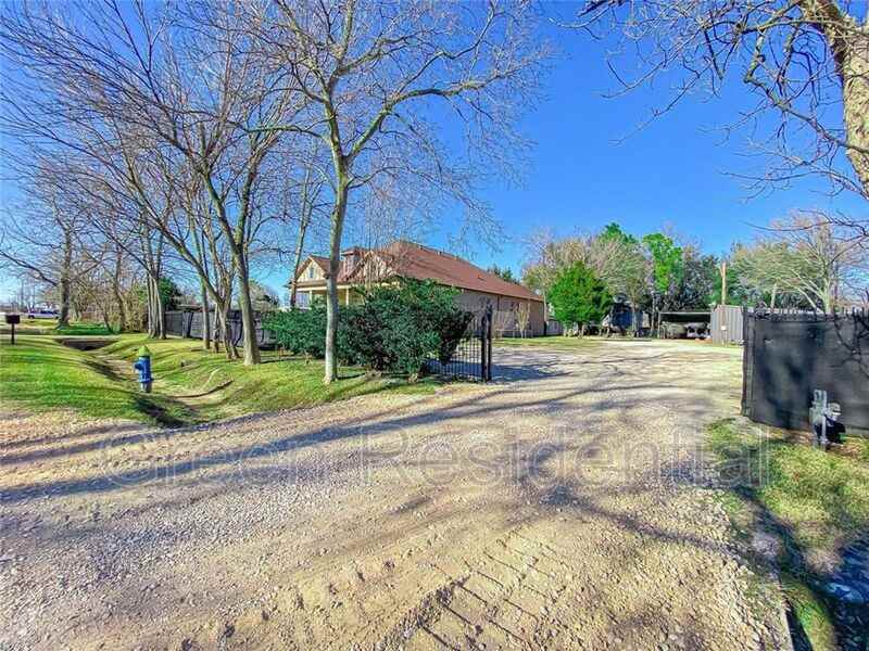 10020 Papalote St - Photo 3 of 17