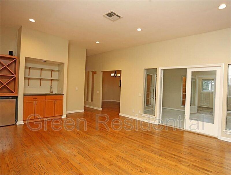 2342 University Blvd - Photo 3 of 24