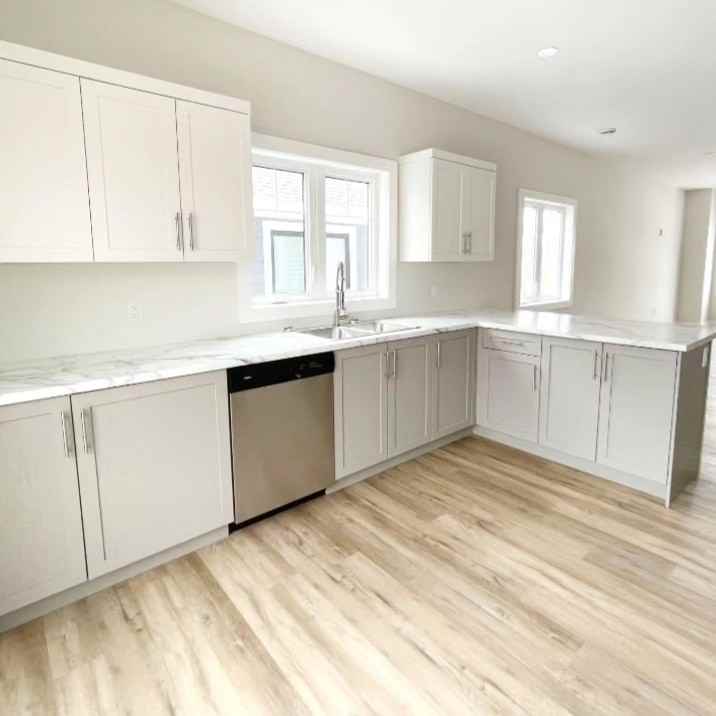 400 Railway Street - Photo 3 of 5