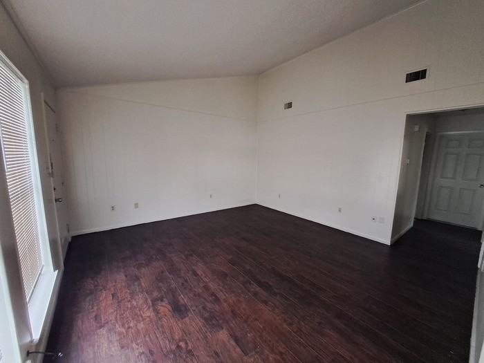 106 S 34th St #B - Photo 3 of 14