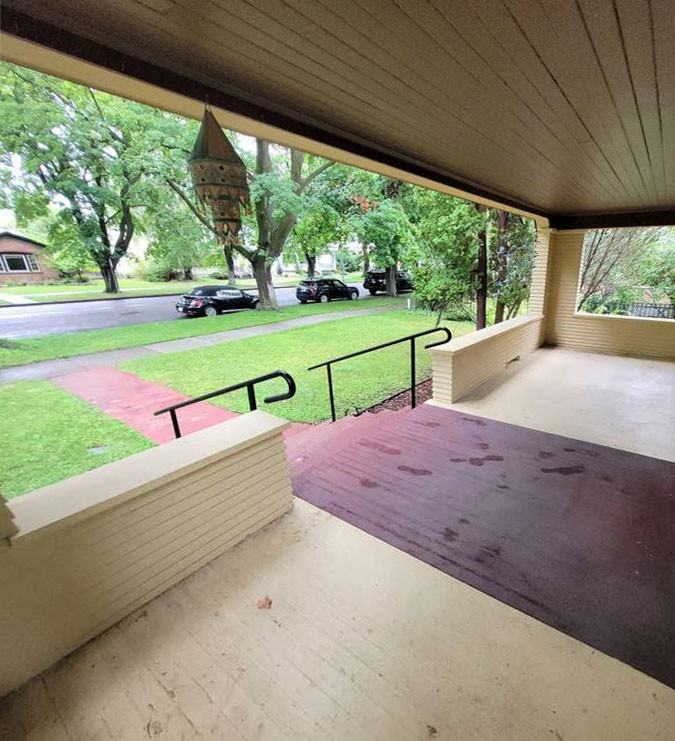115 University Ave - Photo 2 of 13