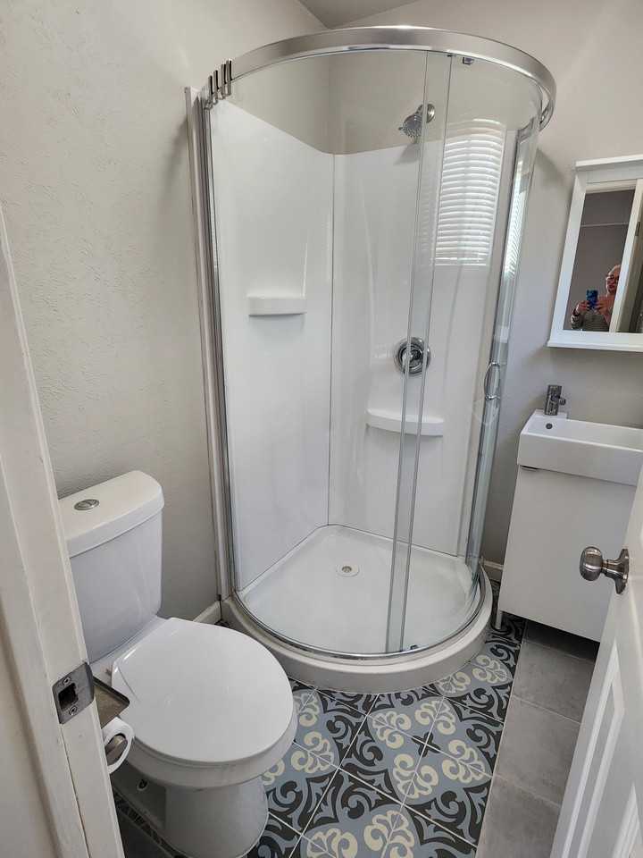 730 University Place - Photo 5 of 8