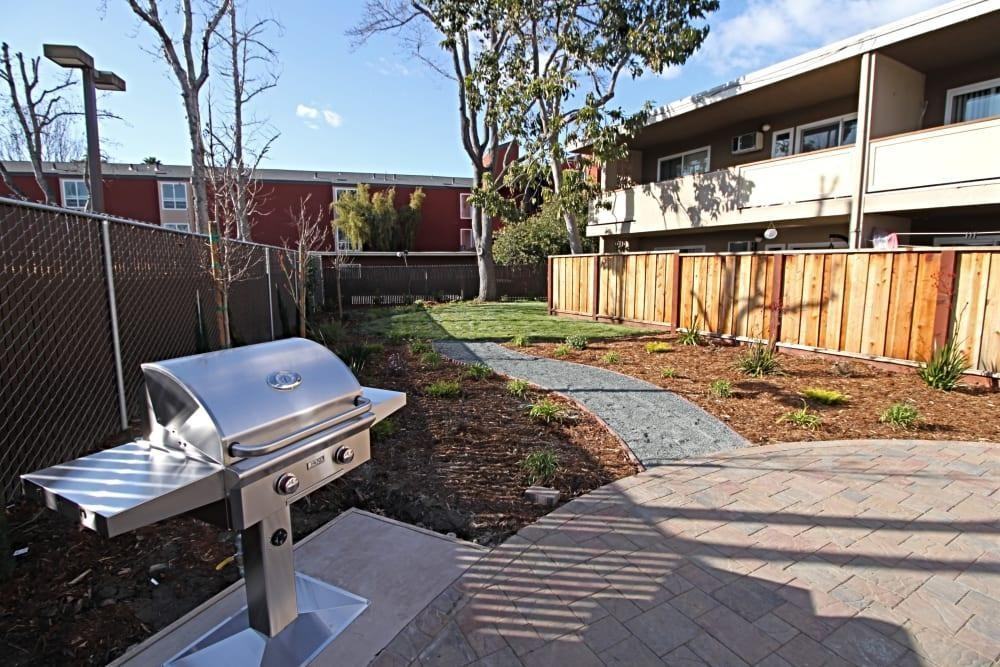 3777 Mowry Ave - Photo 7 of 13