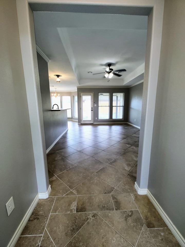 5105 Briarwood Dr #1 - Photo 3 of 14