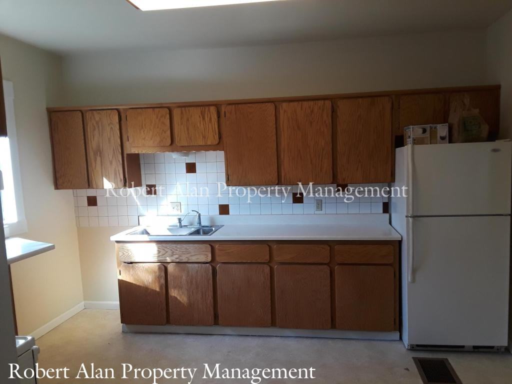 207 Nw 5th St - Photo 3 of 6