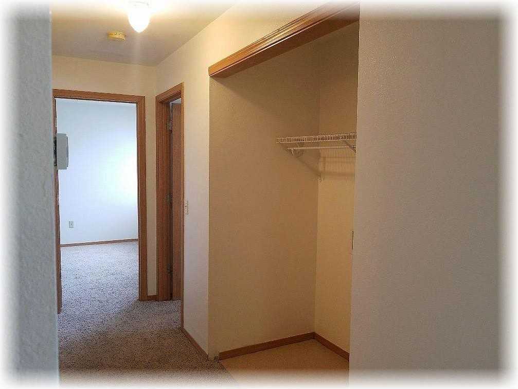 810 E 8th St Apt 103 - Photo 7 of 7