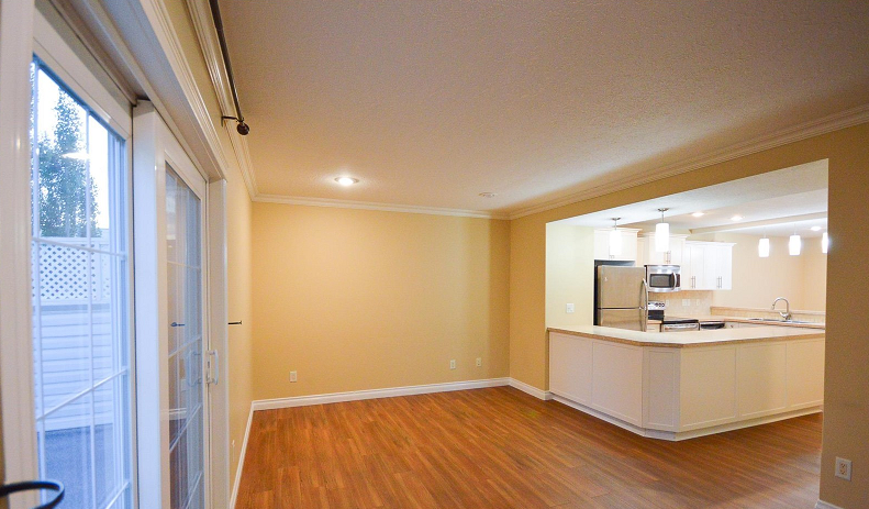 1001 7 Ave - Photo 2 of 6