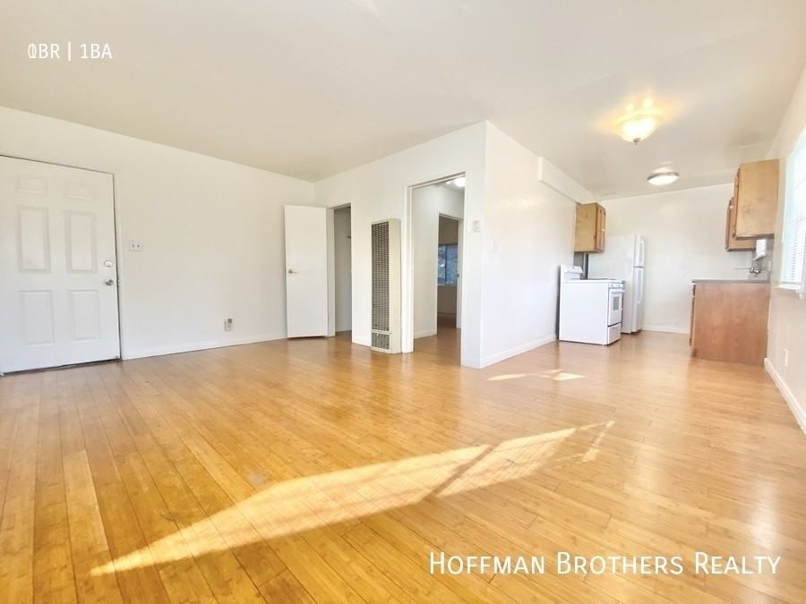 424 S Coronado St - Photo 2 of 7
