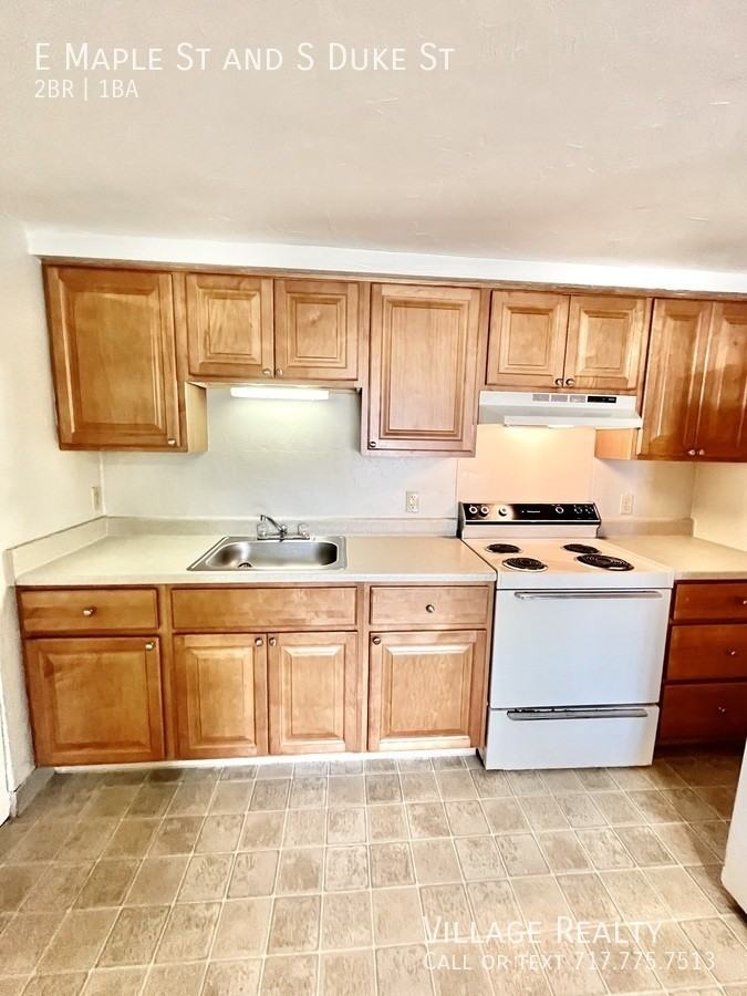 Maple & S Duke St #E - Photo 3 of 39