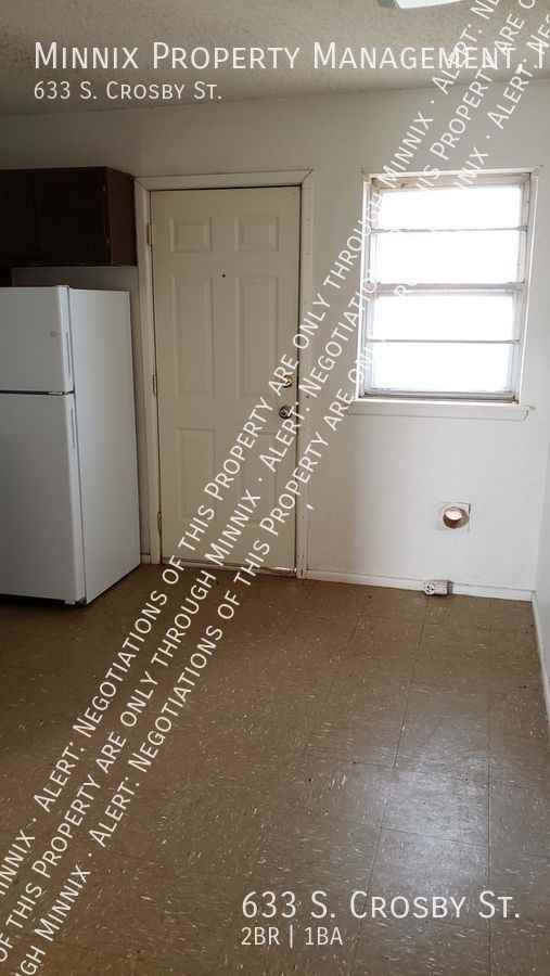 633 S Crosby St - Photo 2 of 16