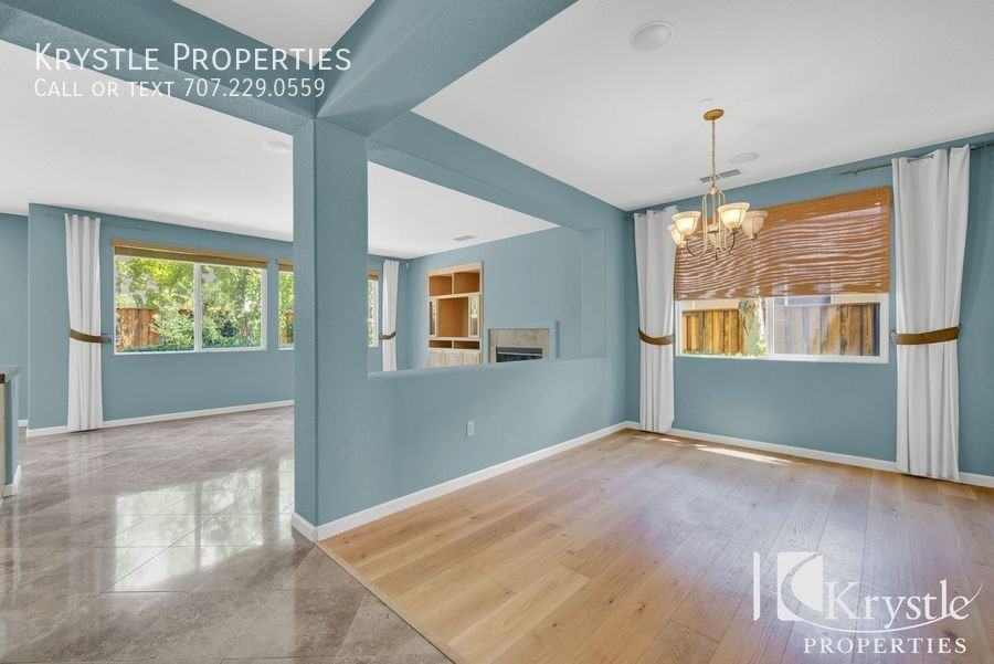 144 Via Bellagio - Photo 2 of 13