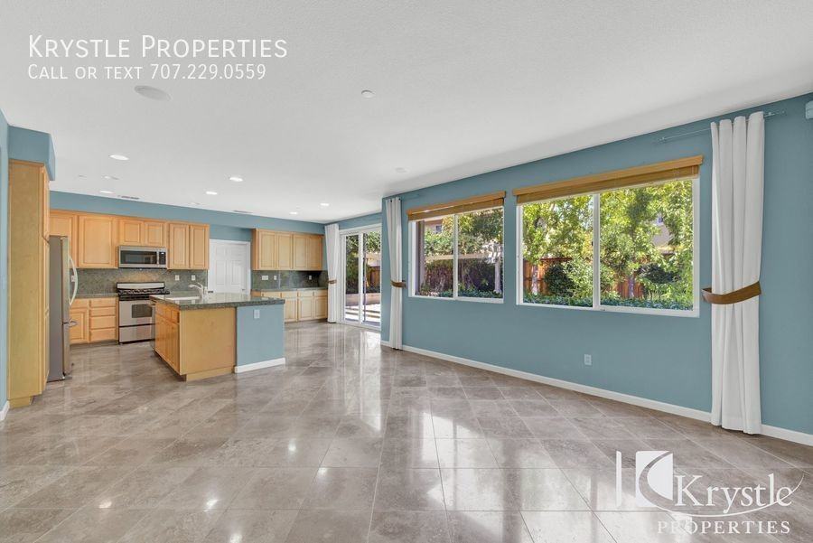 144 Via Bellagio - Photo 3 of 13