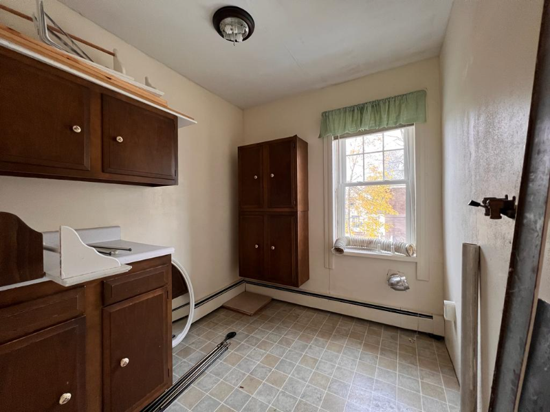 14 Everett St - Photo 2 of 9