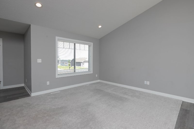 3715 Fernwood Lane Southwest - Photo 3 of 35