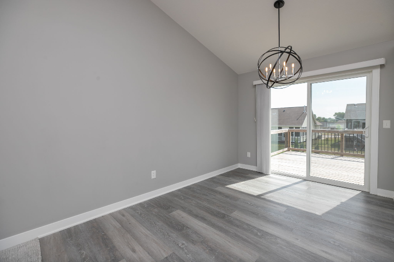 3715 Fernwood Lane Southwest - Photo 7 of 35